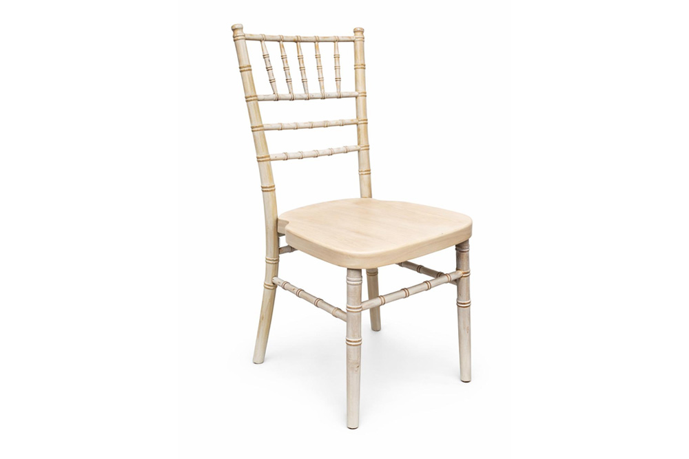 Alquiler de sillas málaga. Alquiler de sillas apilables. Alquiler sillas para eventos málaga. Alquier silla tiffany eventos.